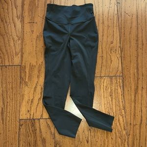 Lulu sz. 4, base pace Olive tights; brand new- perfect